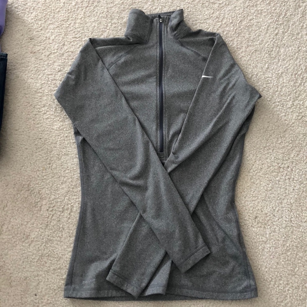 Nike 1/2 zip pull over
